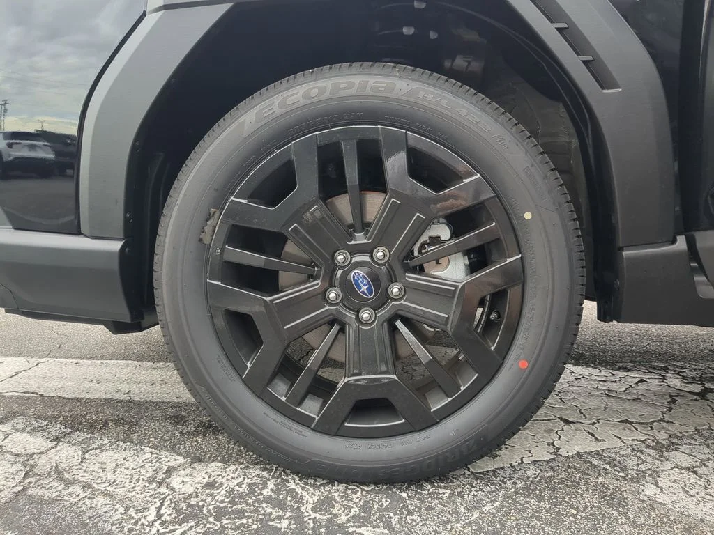 New 2026 CRYSTAL BLACK SILICA Subaru Limited XT image 33