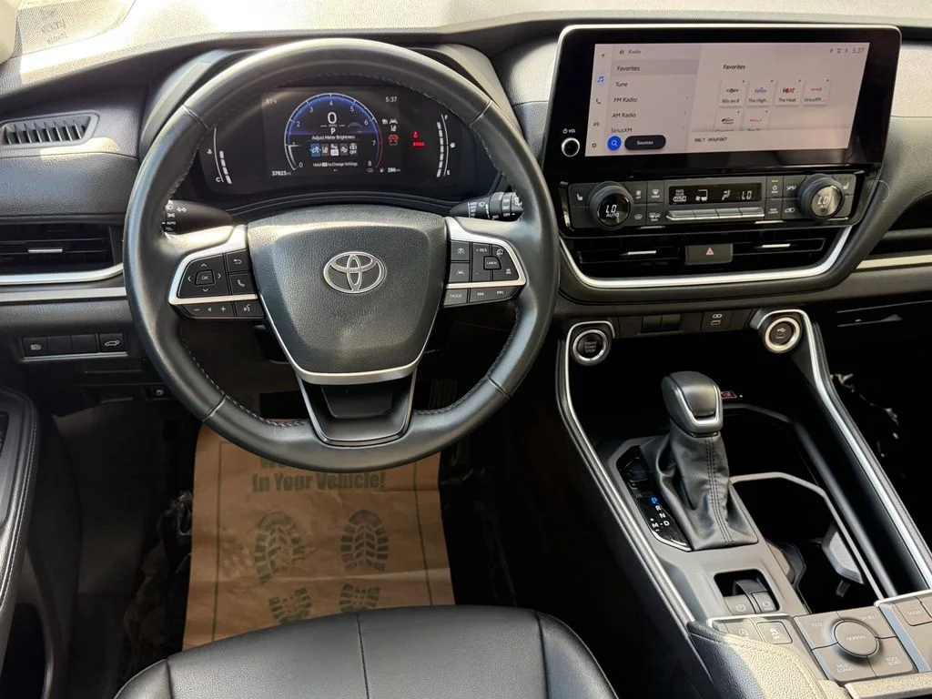 Used 2025 Beige Toyota XLE image 15