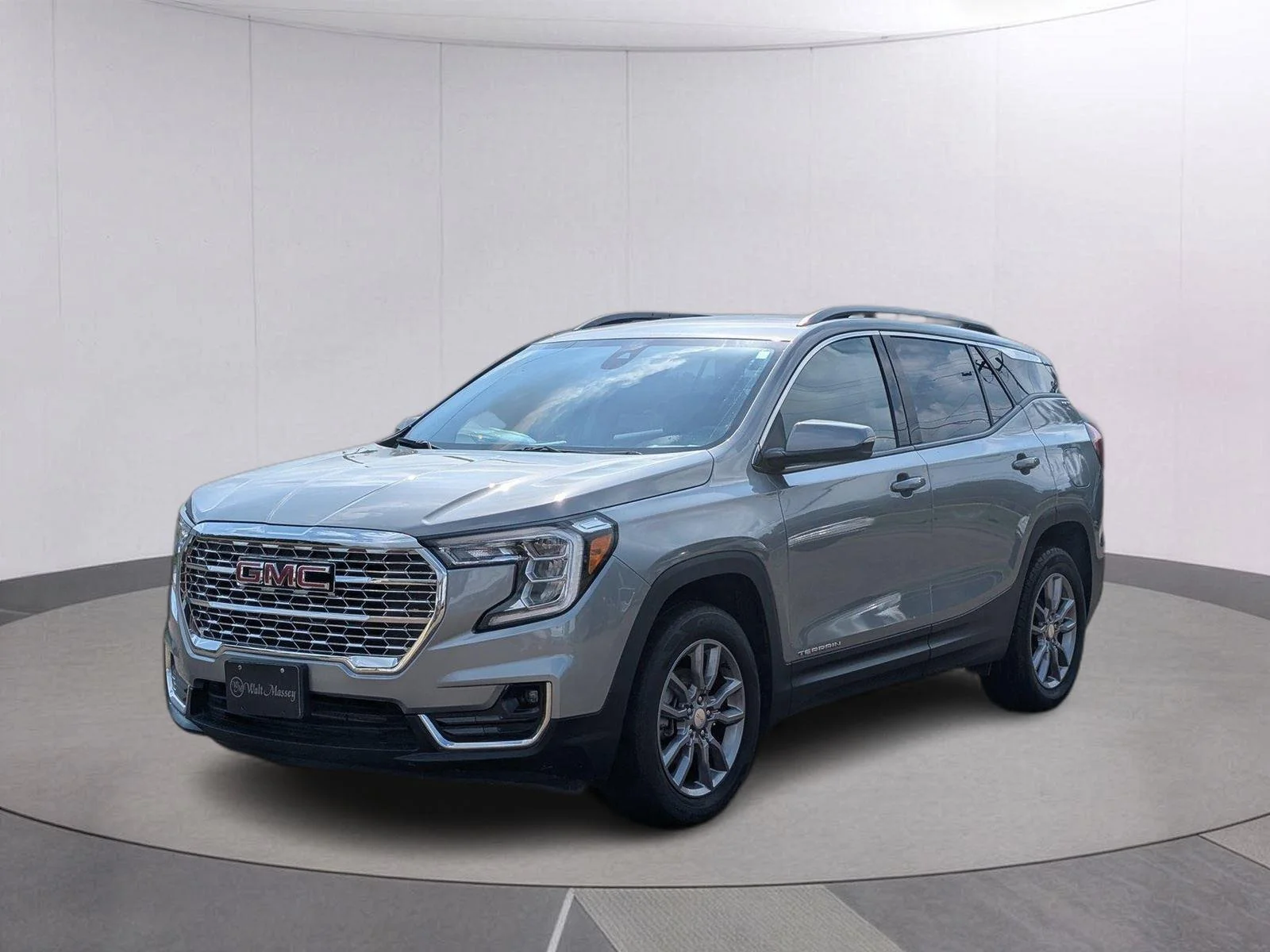 Used 2024 Sterling Metallic GMC SLT image 1