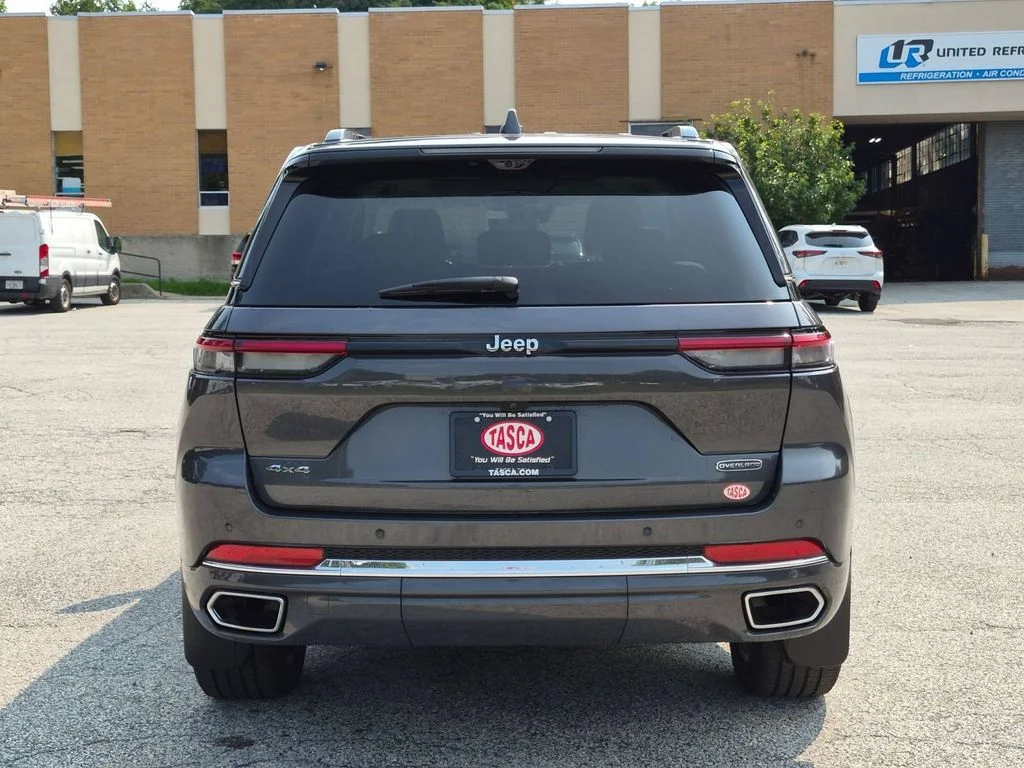 Used 2022 Gray Jeep Overland image 4
