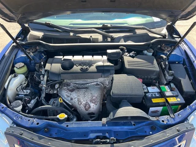 Used 2011 Blue Ribbon Metallic Toyota LE image 28