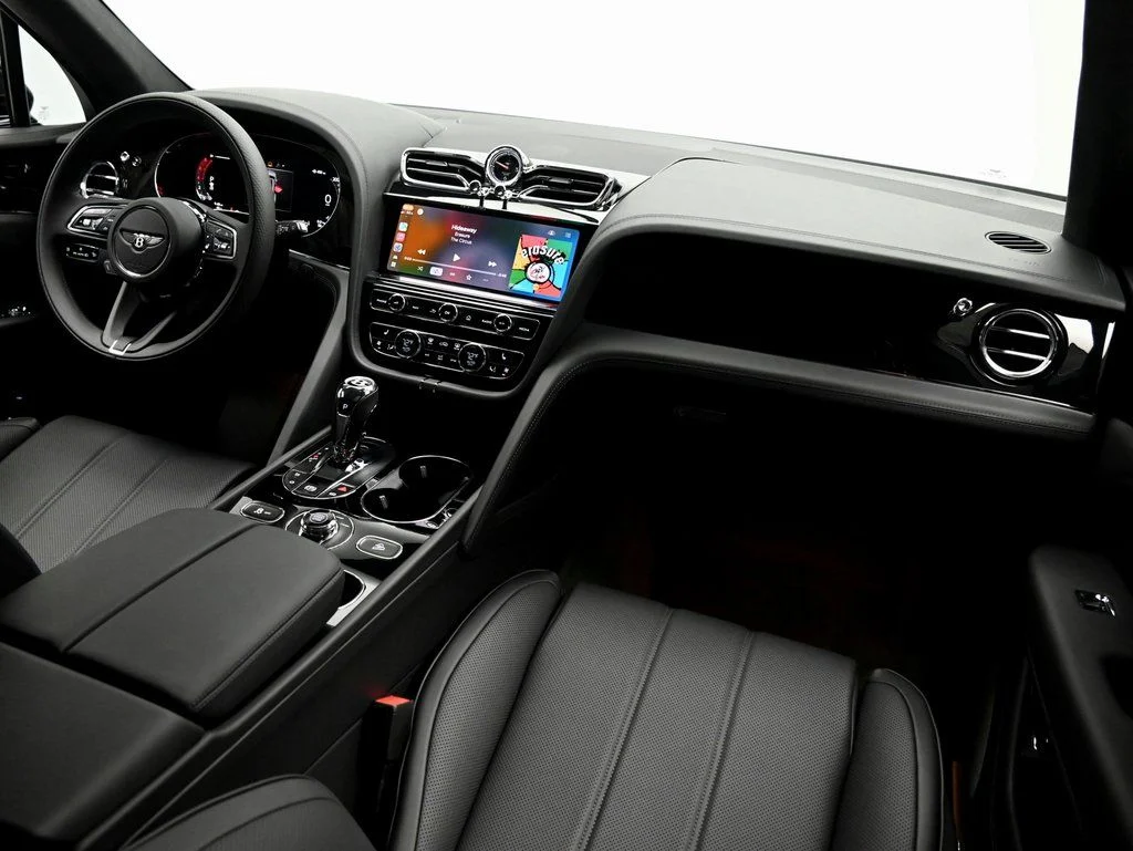 Used 2025 Beluga Bentley V8 image 12