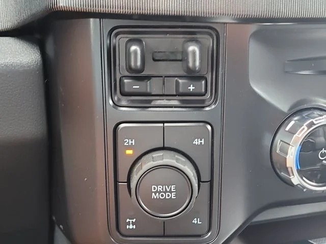 New 2026 Gray Metallic Ford Platinum image 28