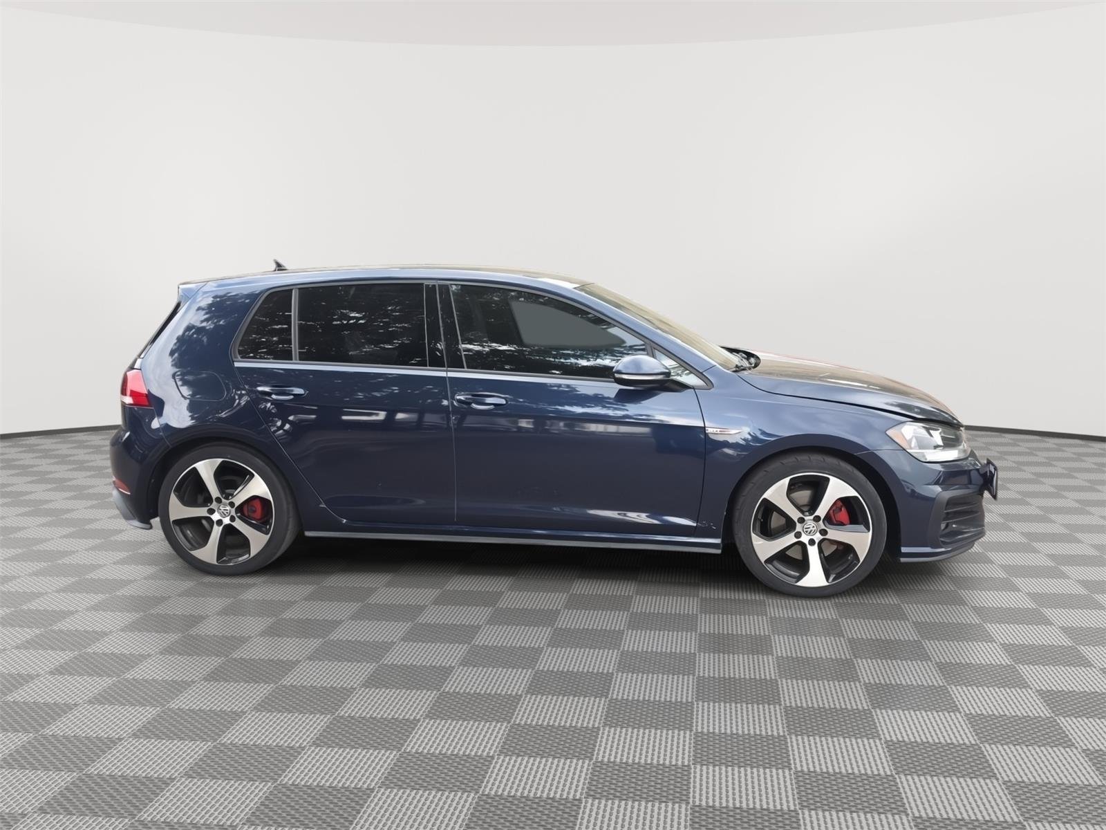 Used 2018 Night Blue Metallic Volkswagen S image 36