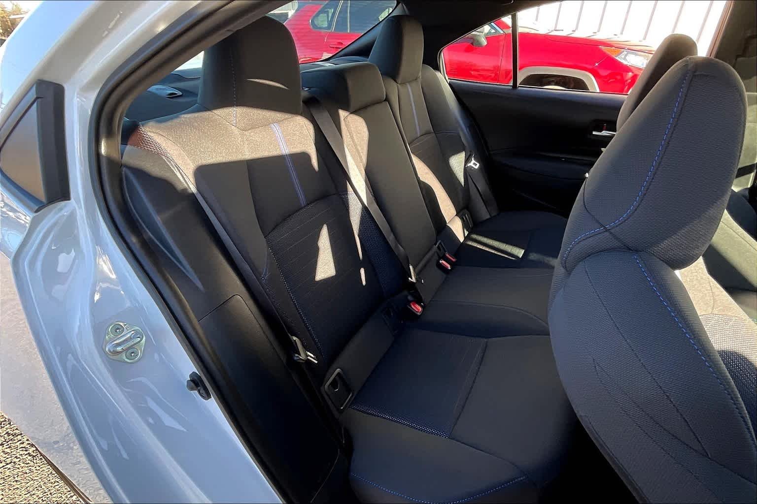 Used 2022 Wind Chill Pearl Toyota SE image 18
