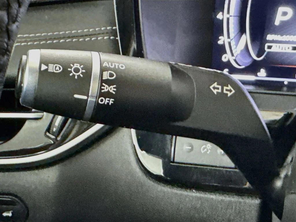 Certified Used 2023 Black INFINITI LUXE image 15