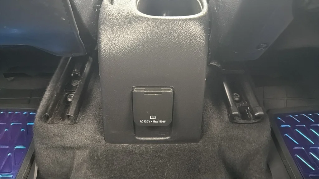 Used 2020 Pacific Blue Metallic Chevrolet LT image 16