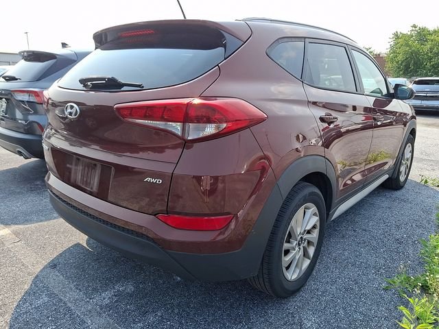 Used 2017 Red Hyundai SE image 10
