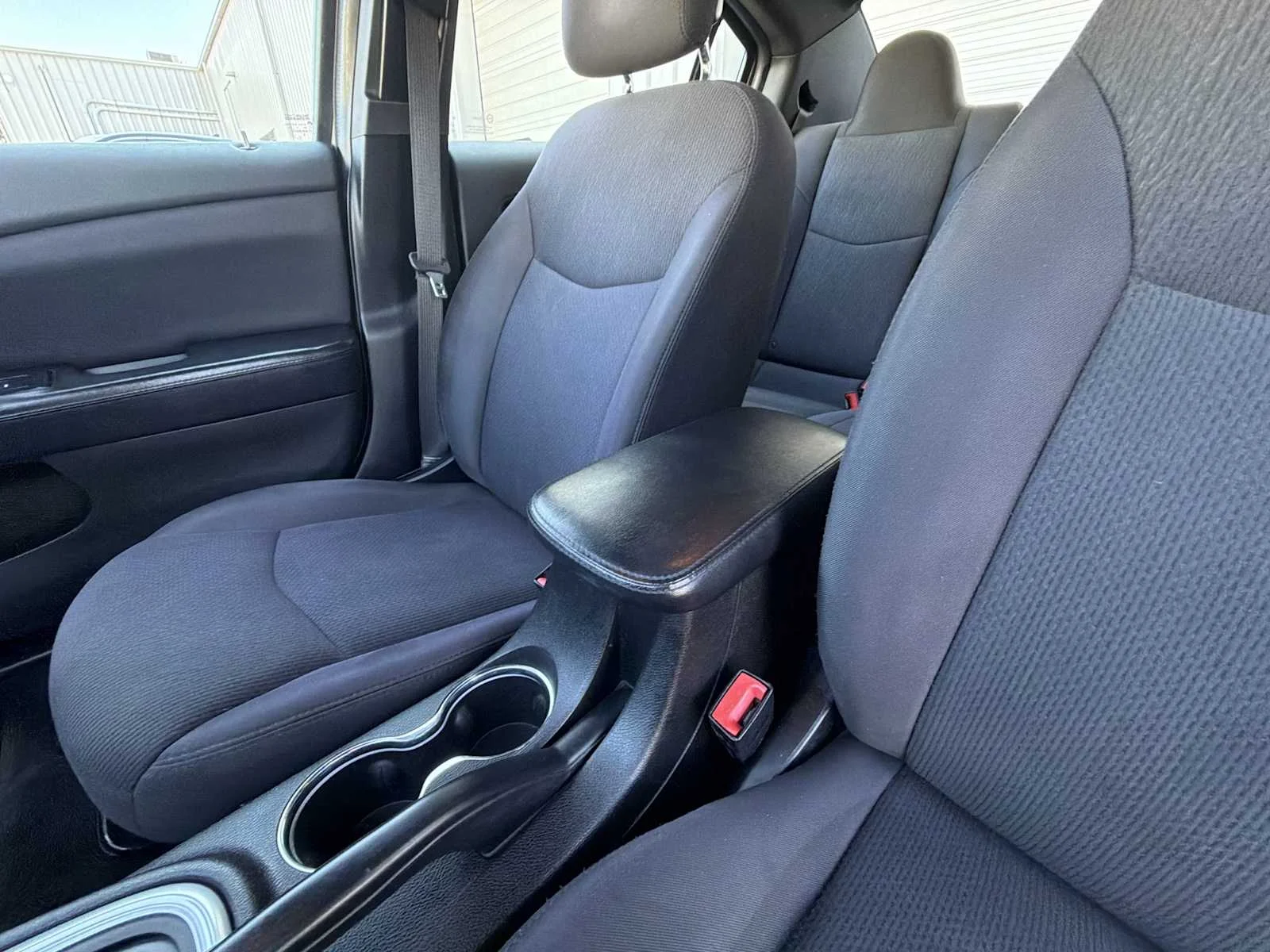 Used 2014 Billet Silver Metallic Clearcoat Chrysler LX image 21