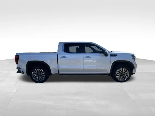 Used 2023 White GMC Denali Ultimate image 8