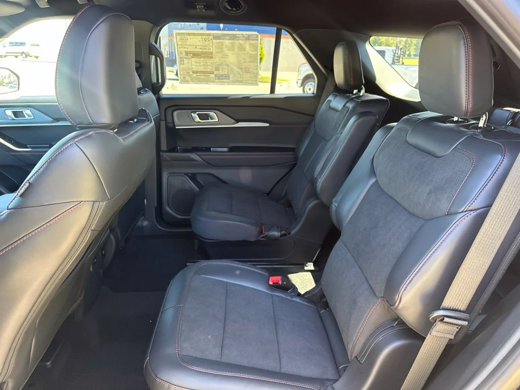 New 2027 Agate Black Metallic Ford ST image 11
