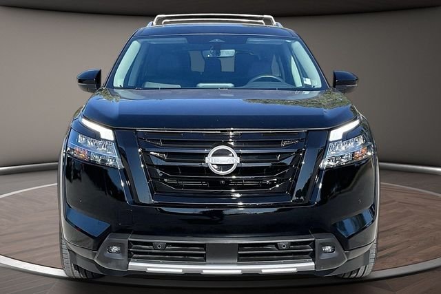Used 2024 Black Nissan SL image 3