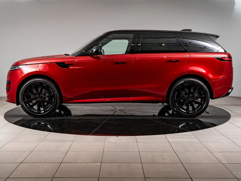 New 2026 Firenze Red Land Rover Dynamic SE image 5