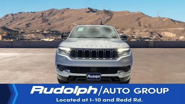 Used 2024 Silver Jeep Base image 8