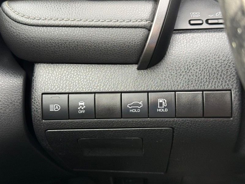 Used 2019 Midnight Black Metallic Toyota SE image 29