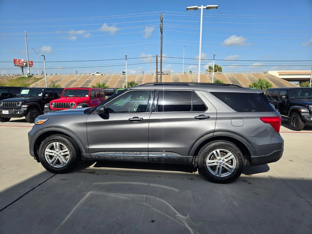Used 2023 Gray Ford XLT image 6