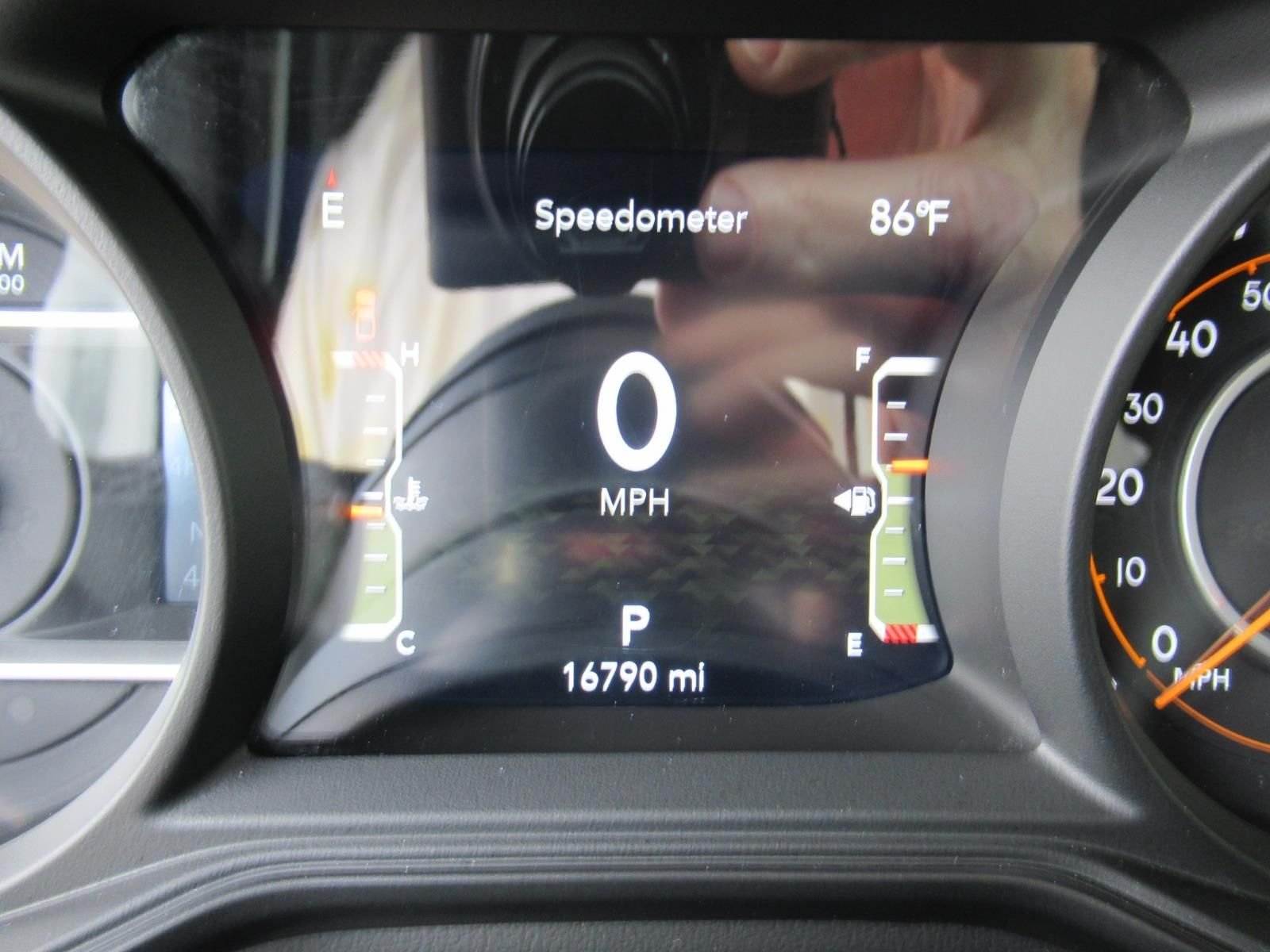 Used 2026 White Jeep Mojave image 27