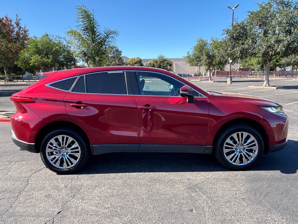 2023 Toyota Venza Limited - Photo 4