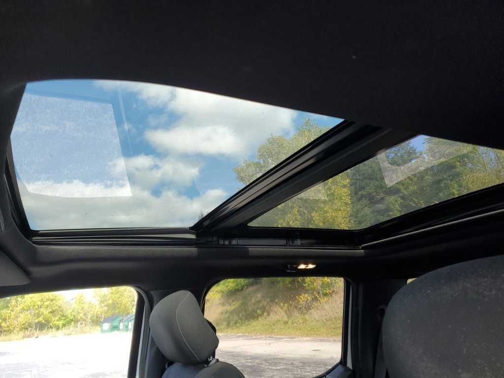 Used 2017 Oxford White Ford XLT image 7