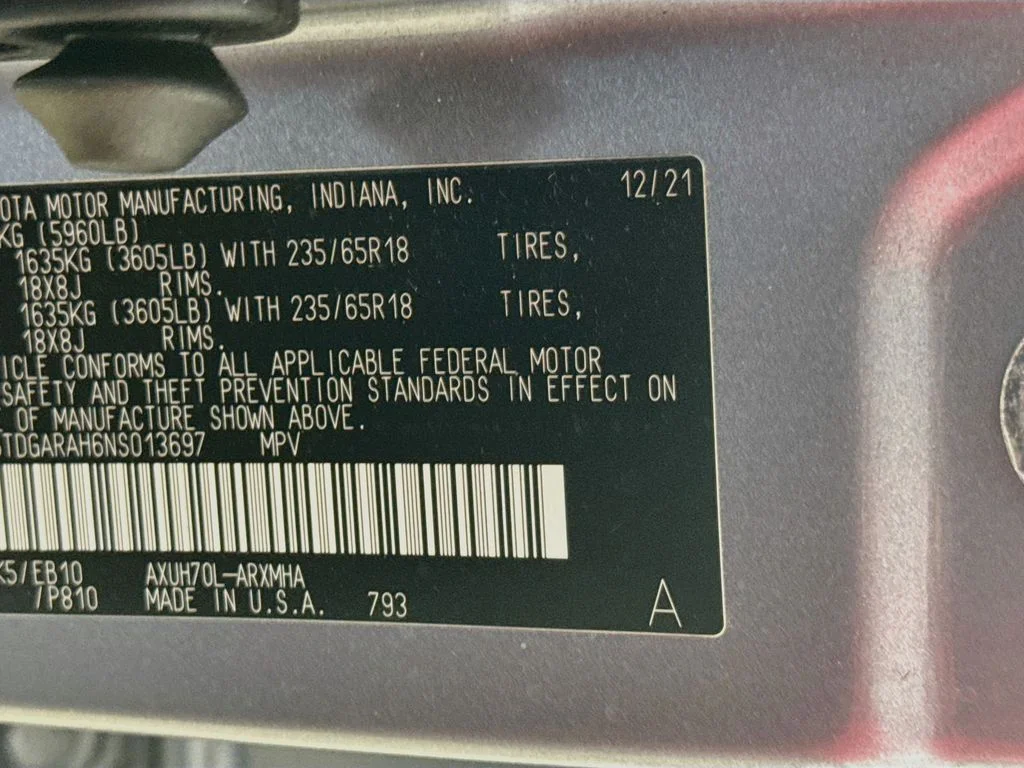 Used 2022 Moon Dust Toyota Hybrid XLE image 31