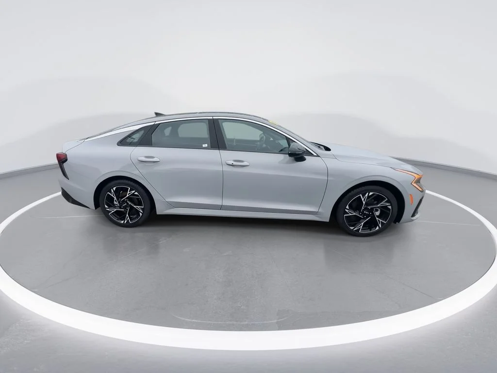Used 2025 Gray Kia GT-Line image 9