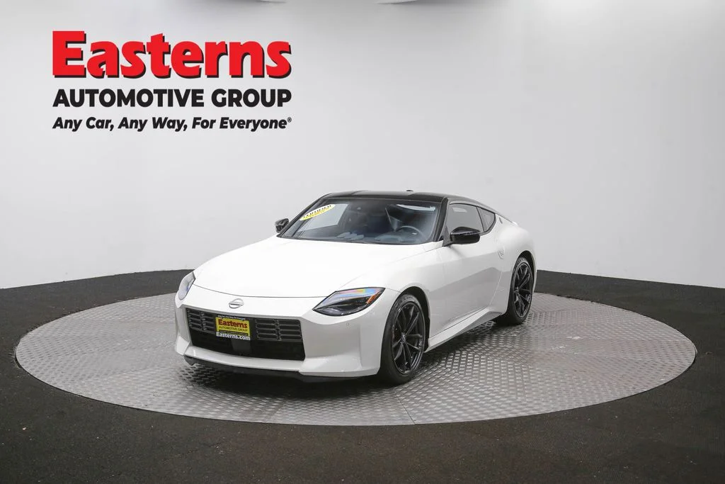 Used 2025 White Nissan Performance image 52