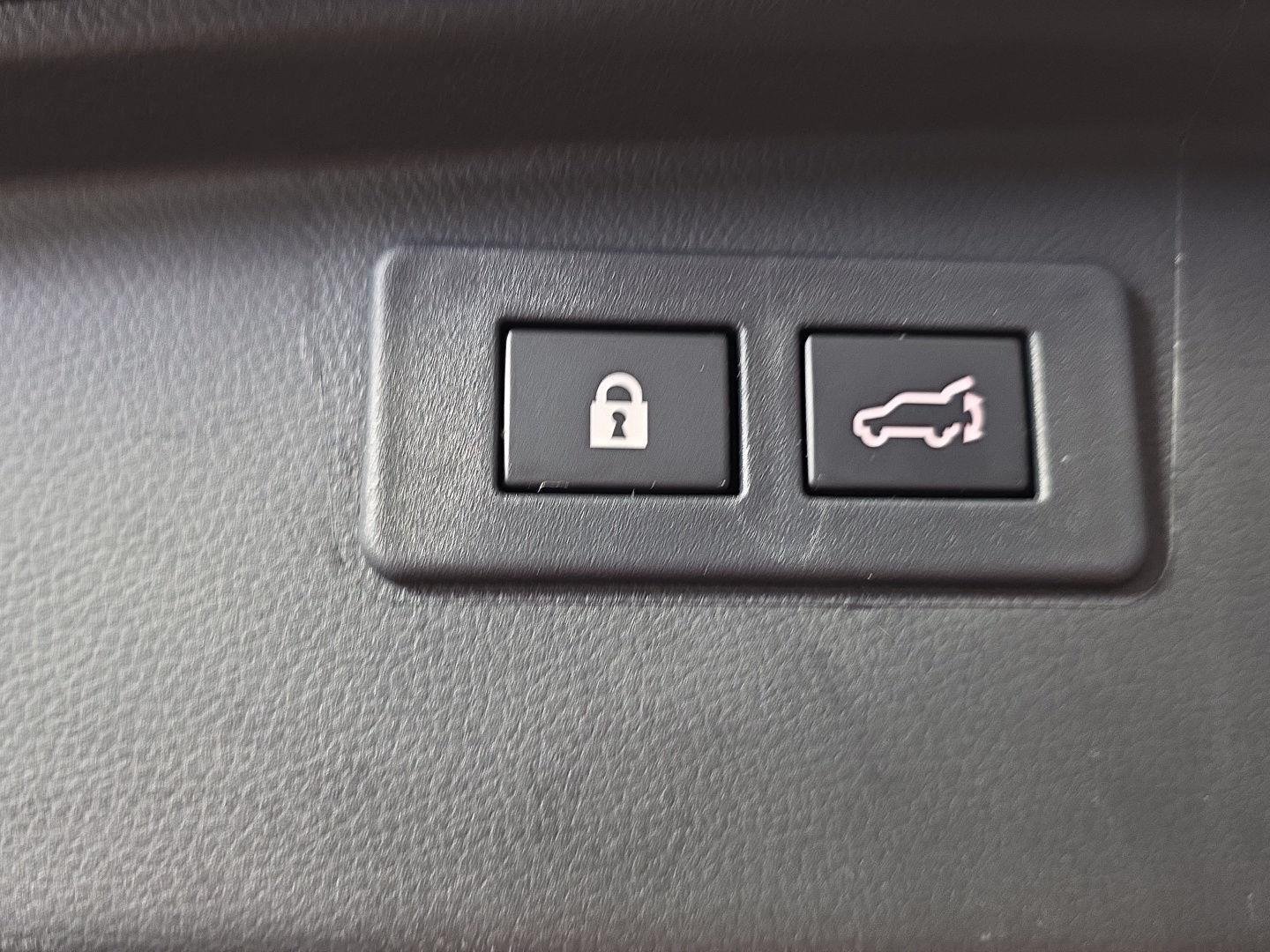 Used 2025 Magnetite Gray Metallic Subaru Premium image 5