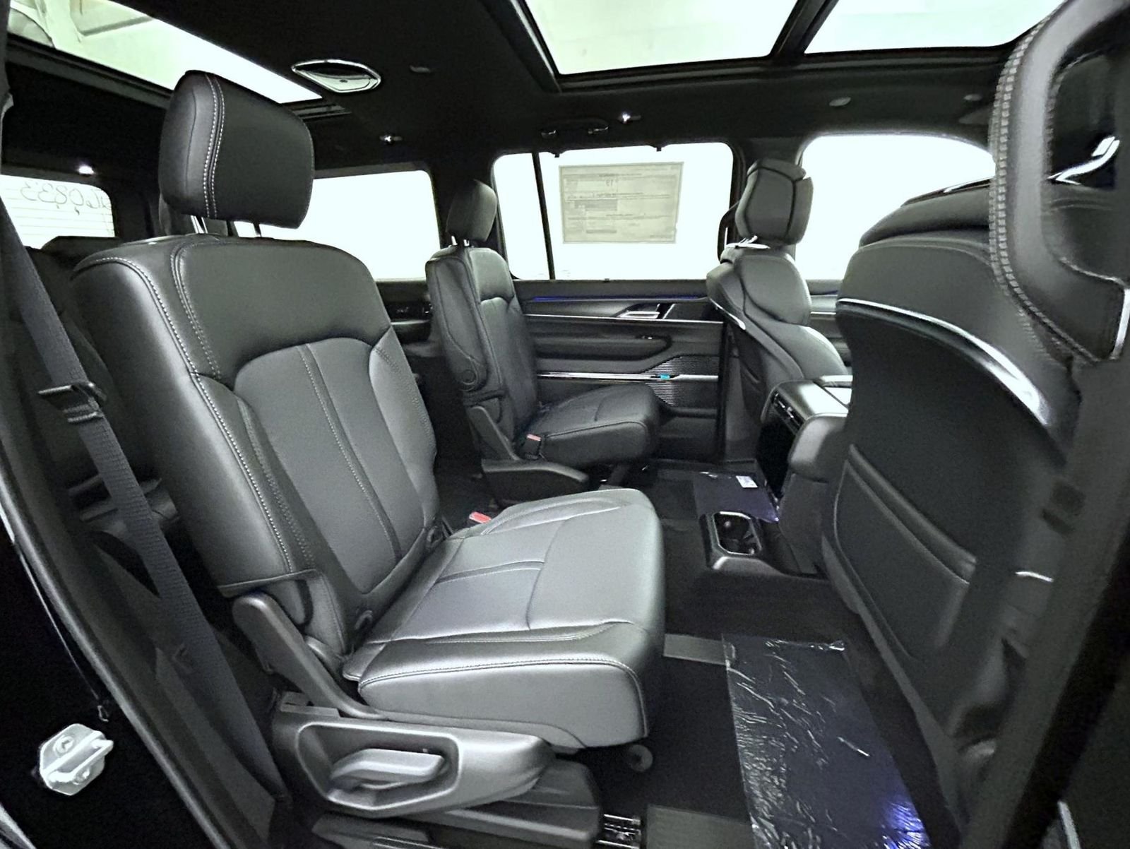 New 2026 High Gloss Black Exterior Paint Jeep Summit Obsidian image 19