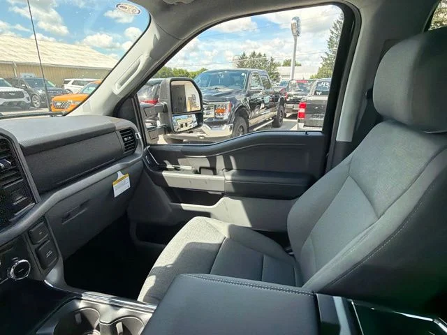 New 2026 Agate Black Metallic Ford XLT image 98