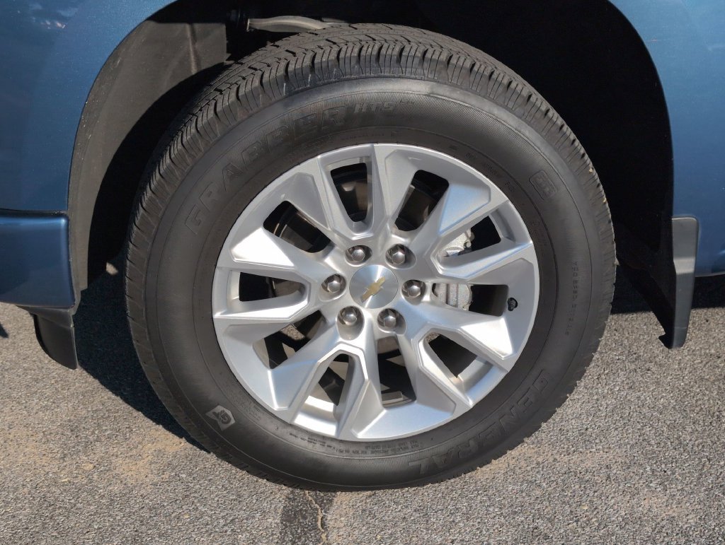 Used 2024 Blue Chevrolet Custom image 11