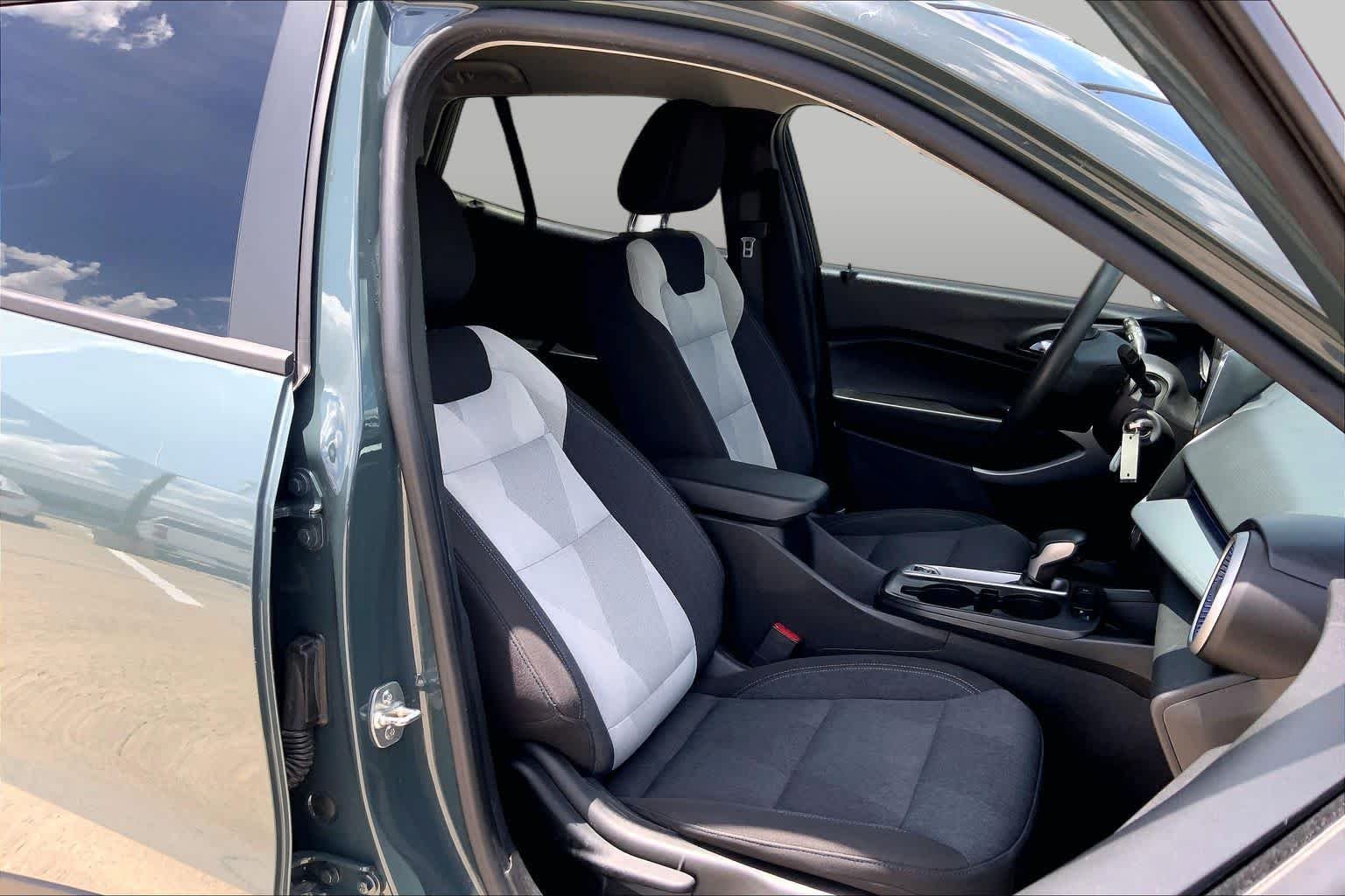 Used 2025 Cypress Gray Chevrolet LS image 9