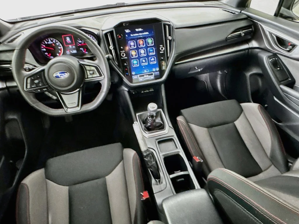 Used 2024 White Subaru Base image 22