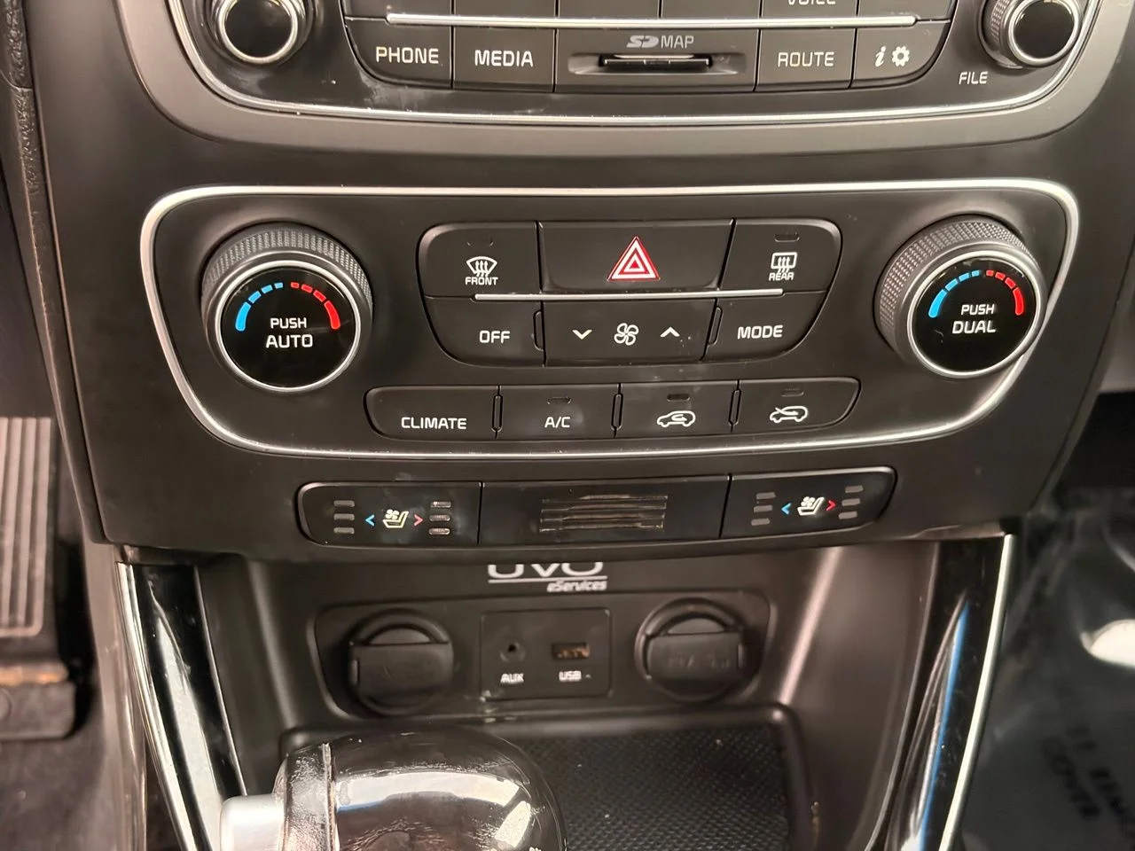 Used 2014 Titanium Silver Kia SX image 23