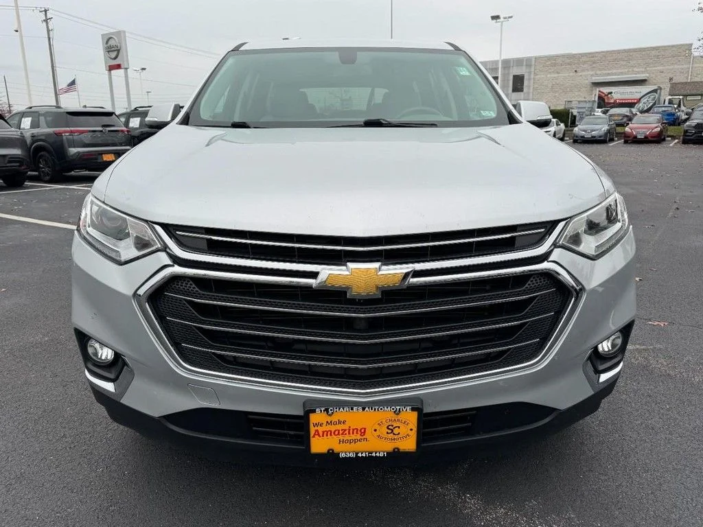 Used 2019 Silver Chevrolet LT image 9