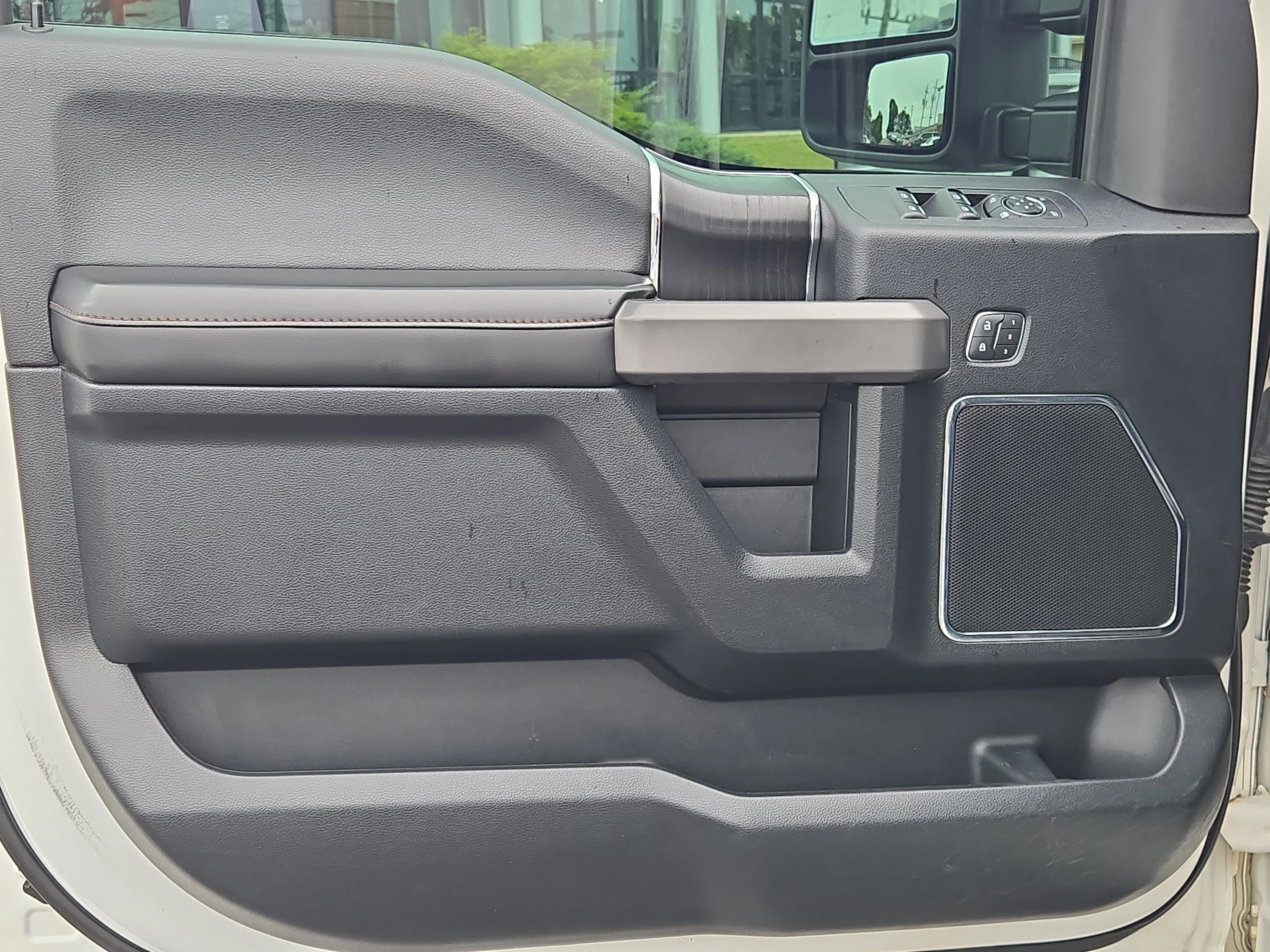 2019 Ford F-150 Platinum - Photo 20