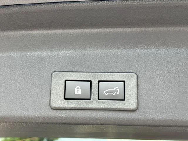 Used 2026 Gray Subaru Premium image 38