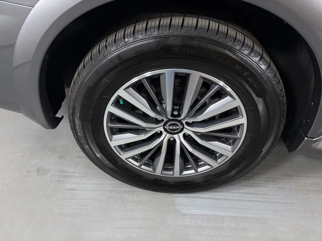 Used 2024 Gray Nissan SL image 13