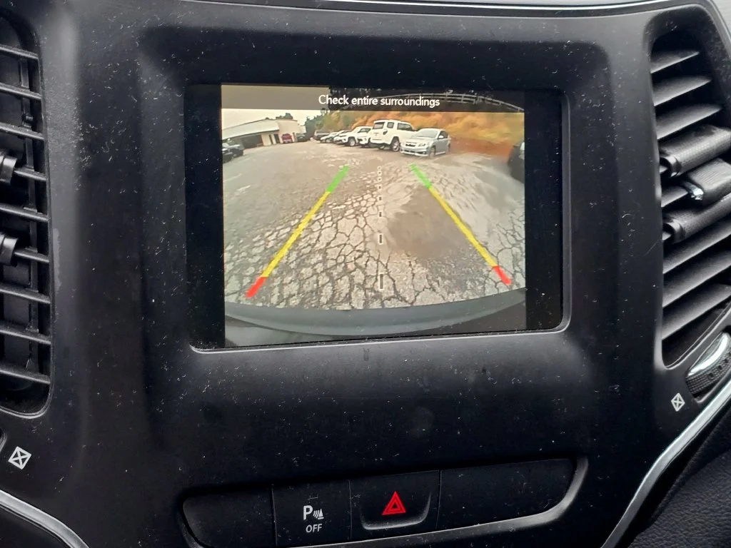 Used 2019 Black Jeep Latitude Plus image 10
