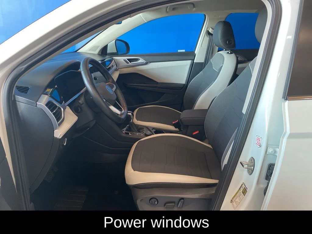 Used 2025  Volkswagen 1.5T SE image 9
