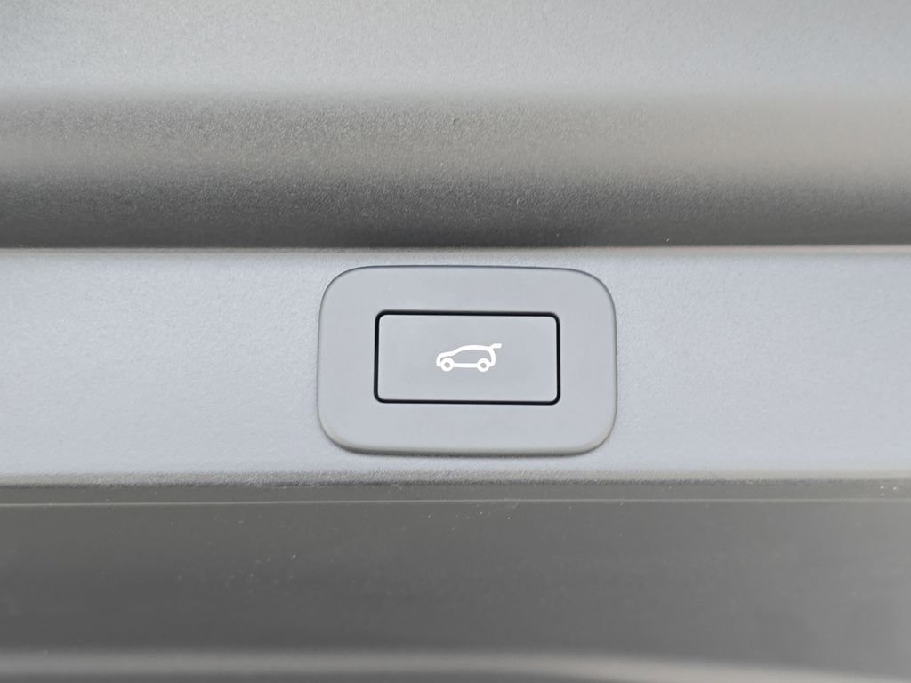 New 2026 Santorini Black Land Rover SE LWB image 14