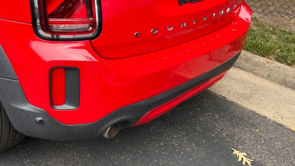 Used 2022 Chili Red MINI Signature image 8