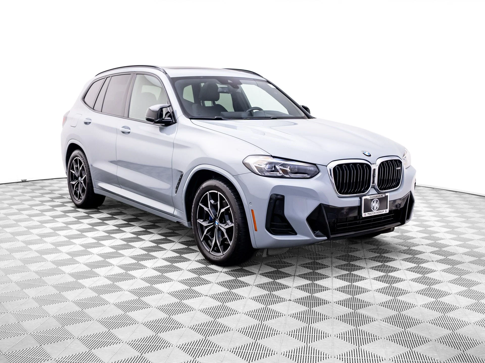 Used 2024 Gray BMW M40i image 9