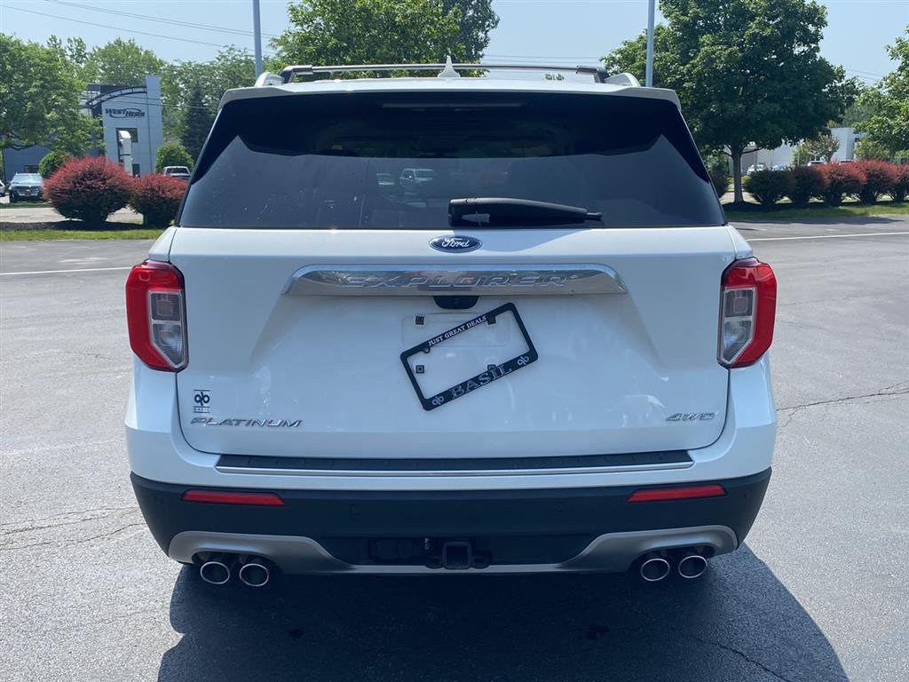 Used 2022 Star White Metallic Tri-Coat Ford Platinum image 10