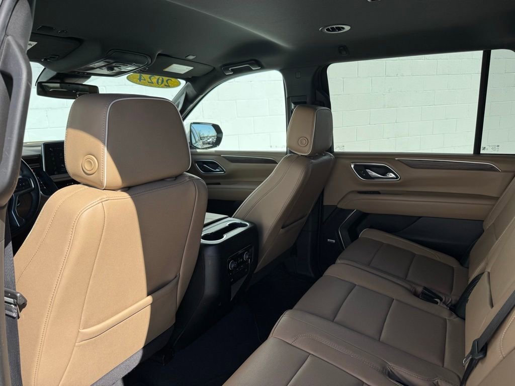 2024 Chevrolet Suburban Premier - Photo 22