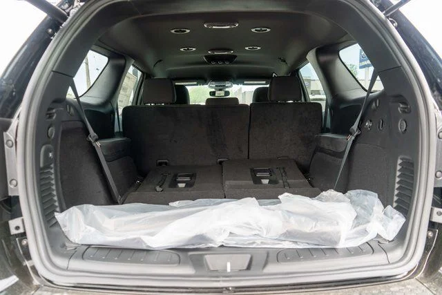 New 2026 Diamond Black Clear-Coat Exterior Paint Dodge GT image 9