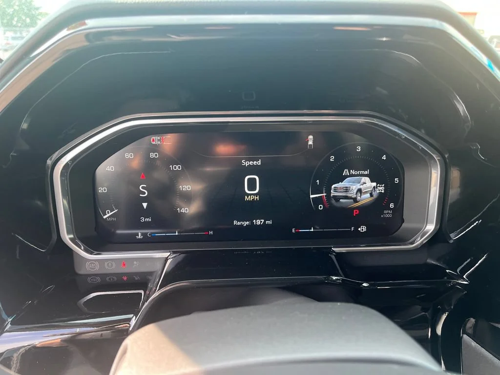 2026 GMC Sierra 1500 SLT - Photo 9