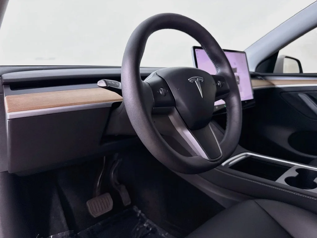 Used 2023 White Tesla Long Range image 8