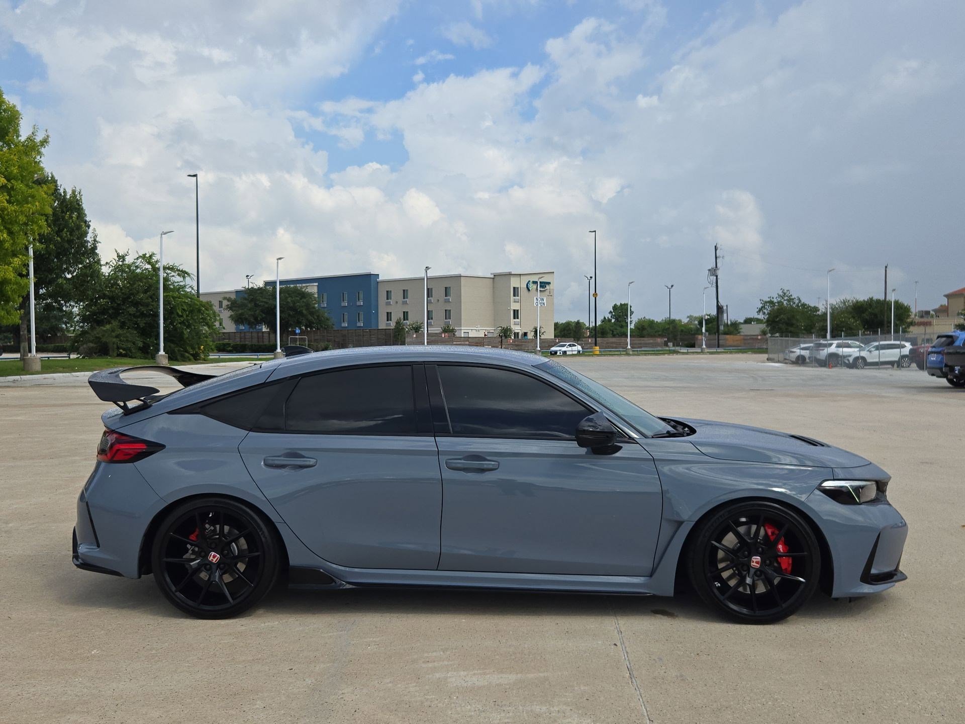 Certified Used 2024 Sonic Gray Pearl Honda TYPE R image 36