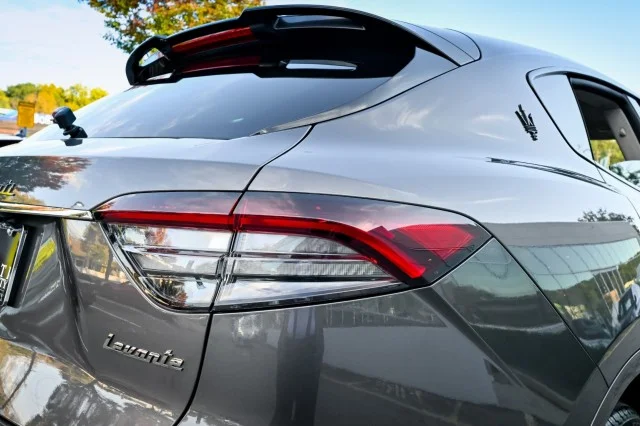 Used 2022 GRAY Maserati Modena image 14