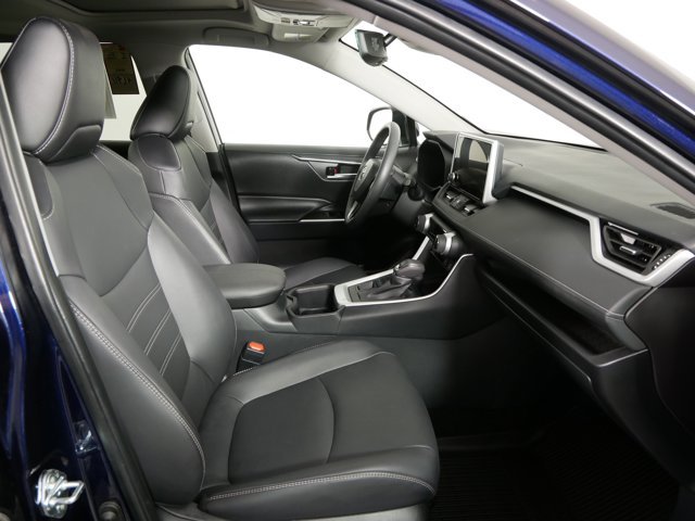 Used 2025 Blueprint Toyota XLE Premium w/ Weather Pkg image 17